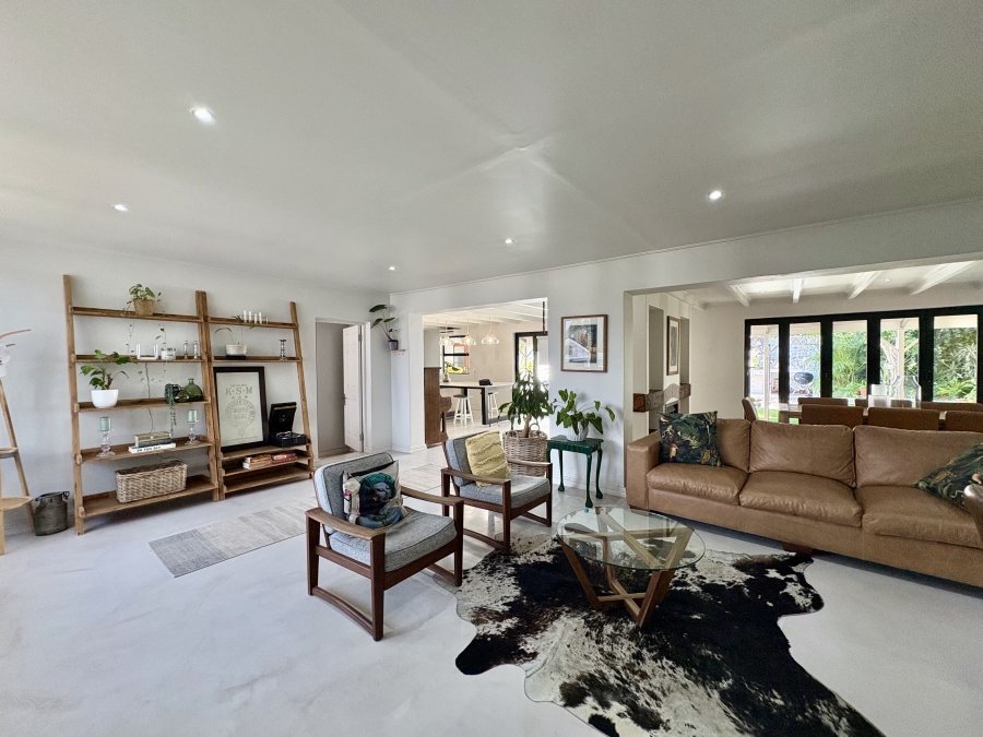 4 Bedroom Property for Sale in Hoog En Droog Western Cape